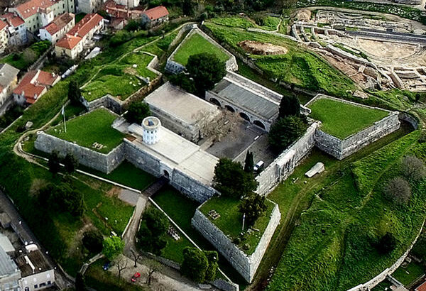 Pulski kaštel, Pula