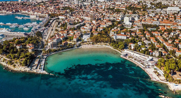 Plaža Bačvice, Split