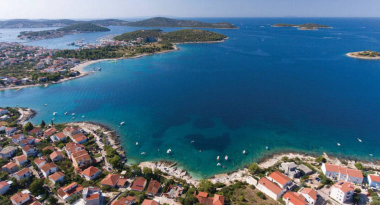 Zečevo Rogozničko, Rogoznica