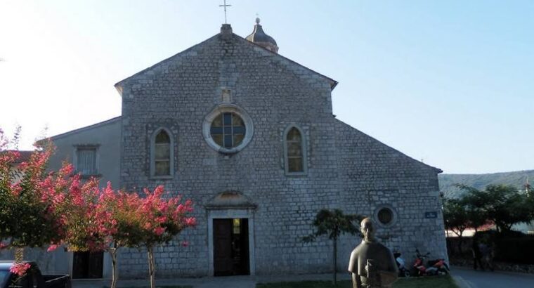 Franjevački samostan Cres