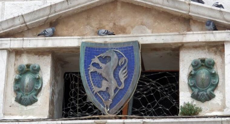 Grad Cres, otok Cres