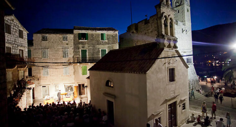 Crkva Gospe od Sedam Žalosti, Komiža