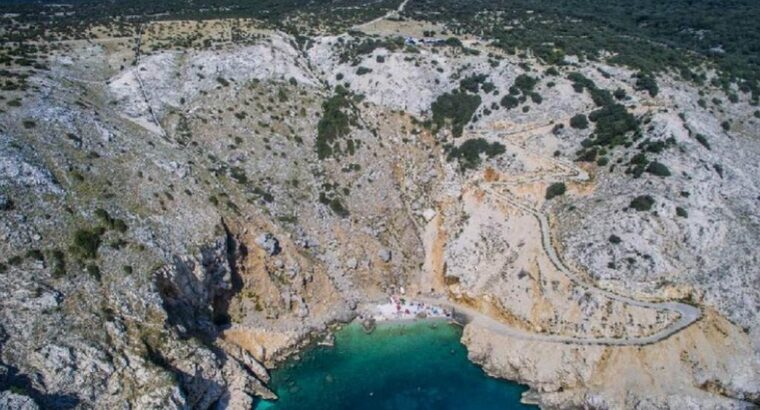 Plaža Mali bok – Orlec, Cres