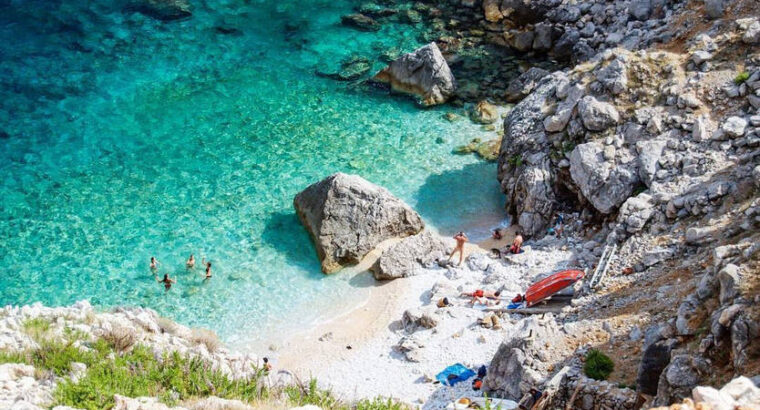 Plaža Mali bok – Orlec, Cres