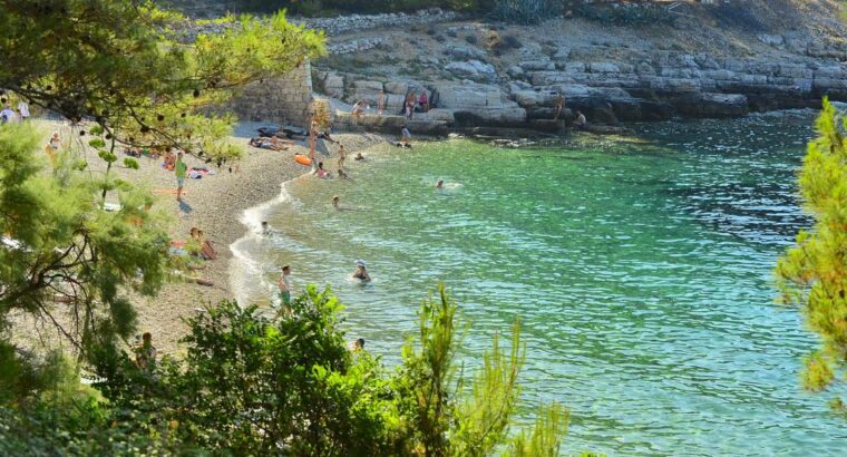 Plaža Grandovac, Vis