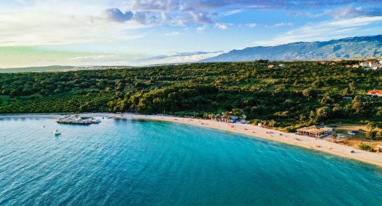 Plaža Braničevica, Gajac