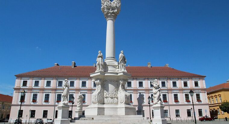 Trg svetog Trojstva, Osijek