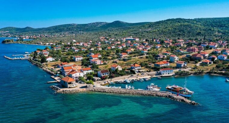 Neviđane, otok Pašman