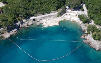 Plaža uvala Kostanj, Rijeka