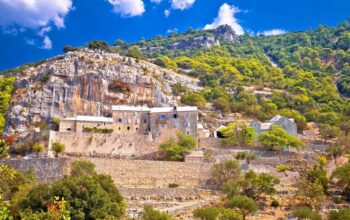 Pustinja Blaca, otok Brač