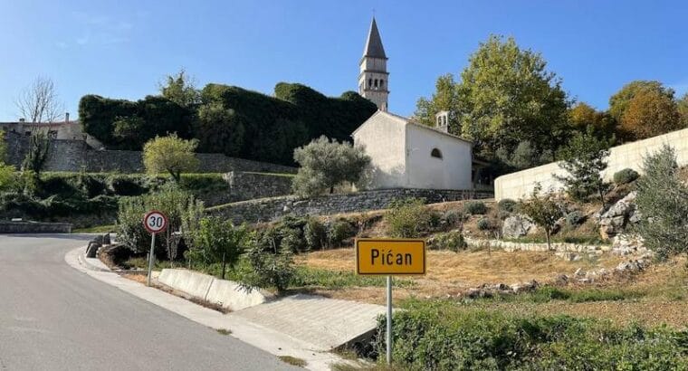 Pićan