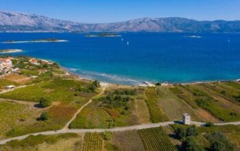 Plaža Bilin žal, Lumbarda