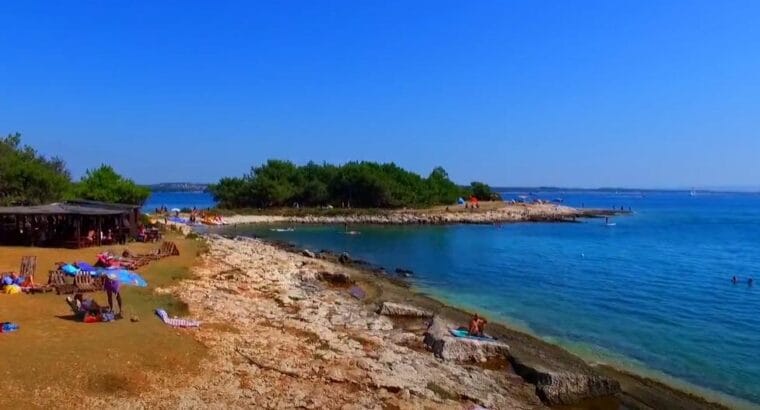 Plaža Školjić, Premantura