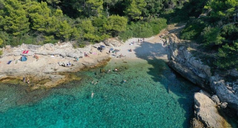 Ciklonska plaža, Pula