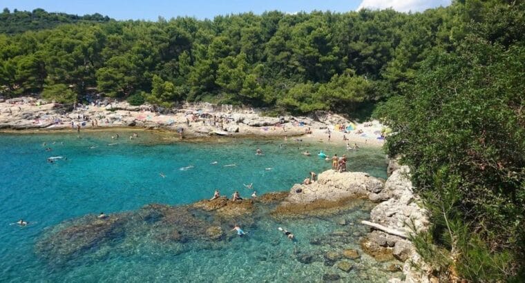 Ciklonska plaža, Pula