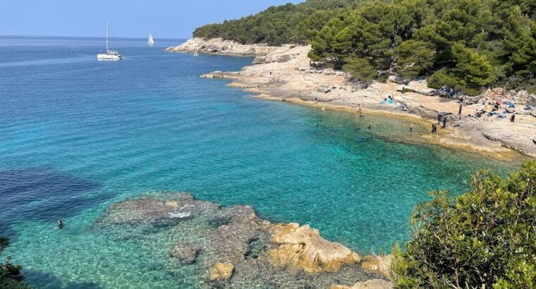 Galebove stijene, Pula