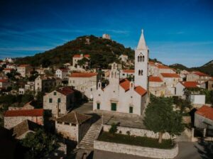 Župna crkva Sv. Kuzme i Damjana