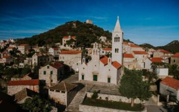 Župna crkva Sv. Kuzme i Damjana