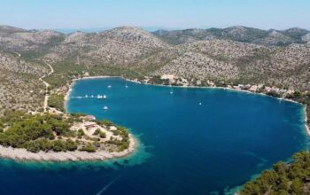 Skrivena Luka, otok Lastovo