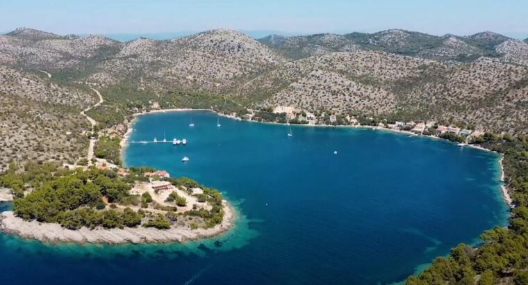 Skrivena Luka, otok Lastovo