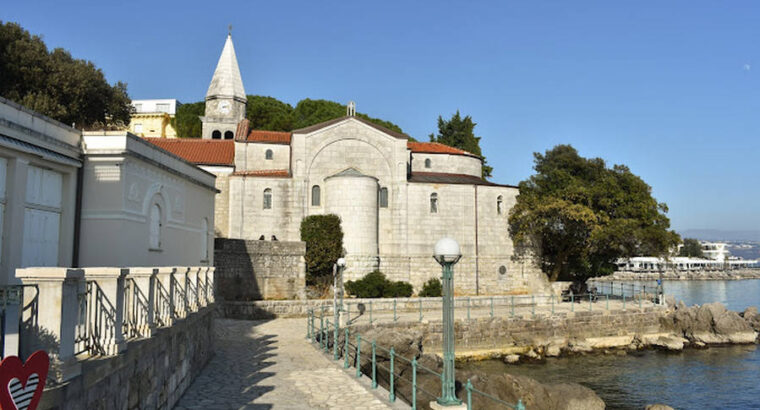 Crkva sv. Jakova, Opatija