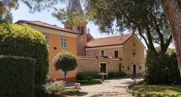 Crkva sv. Jakova, Opatija