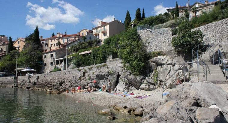 Plaža Črnikovica, Opatija
