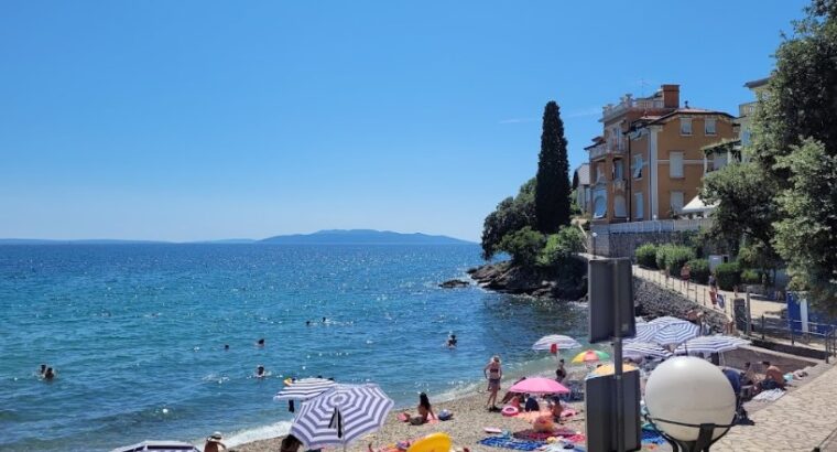Plaža Lipovica, Opatija