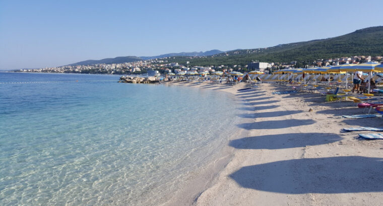Plaža Poli mora, Selce