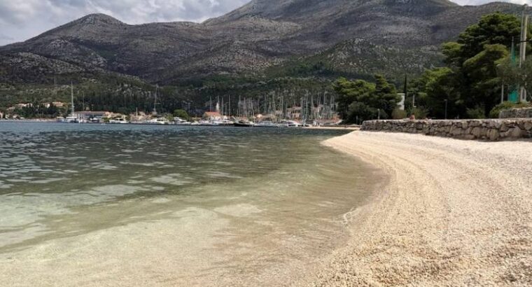 Plaža Karmelska, Slano
