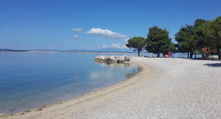 Plaža Crni Molo, Crikvenica