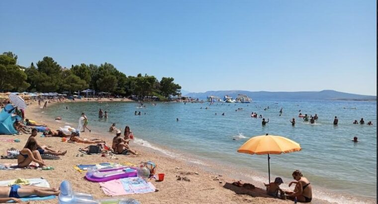 Plaža Crni Molo, Crikvenica
