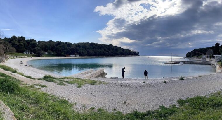Plaža Valsaline, Pula