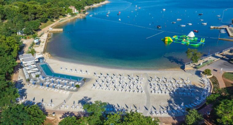 Plaža Lanterna, Tar-Vabriga