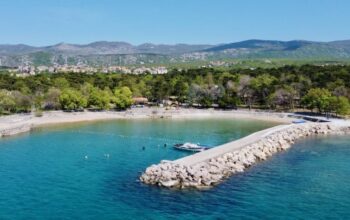 Plaža Oštro, Kraljevica