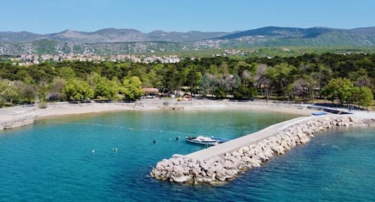 Plaža Oštro, Kraljevica