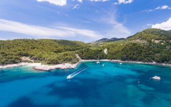 Plaža Borče, otok Hvar