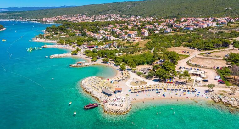 Plaža Punta Debij, Punat