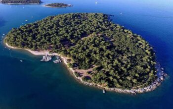 Fratarski otok, Pula