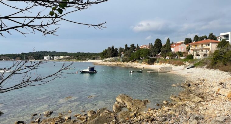 Plaža Zelenika, Pula